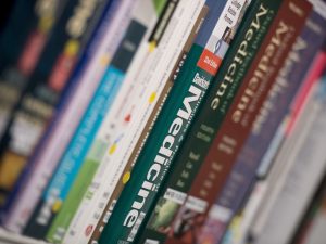 高価 学術書